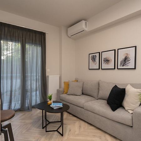 Charming Two Bedrooms Apartment Walk To Acropolis Атина Екстериор снимка