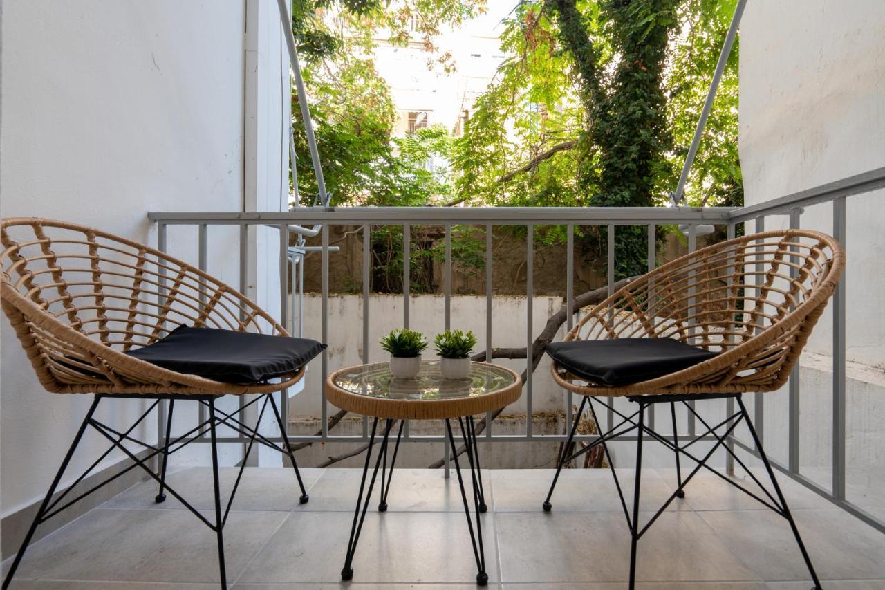 Charming Two Bedrooms Apartment Walk To Acropolis Атина Екстериор снимка