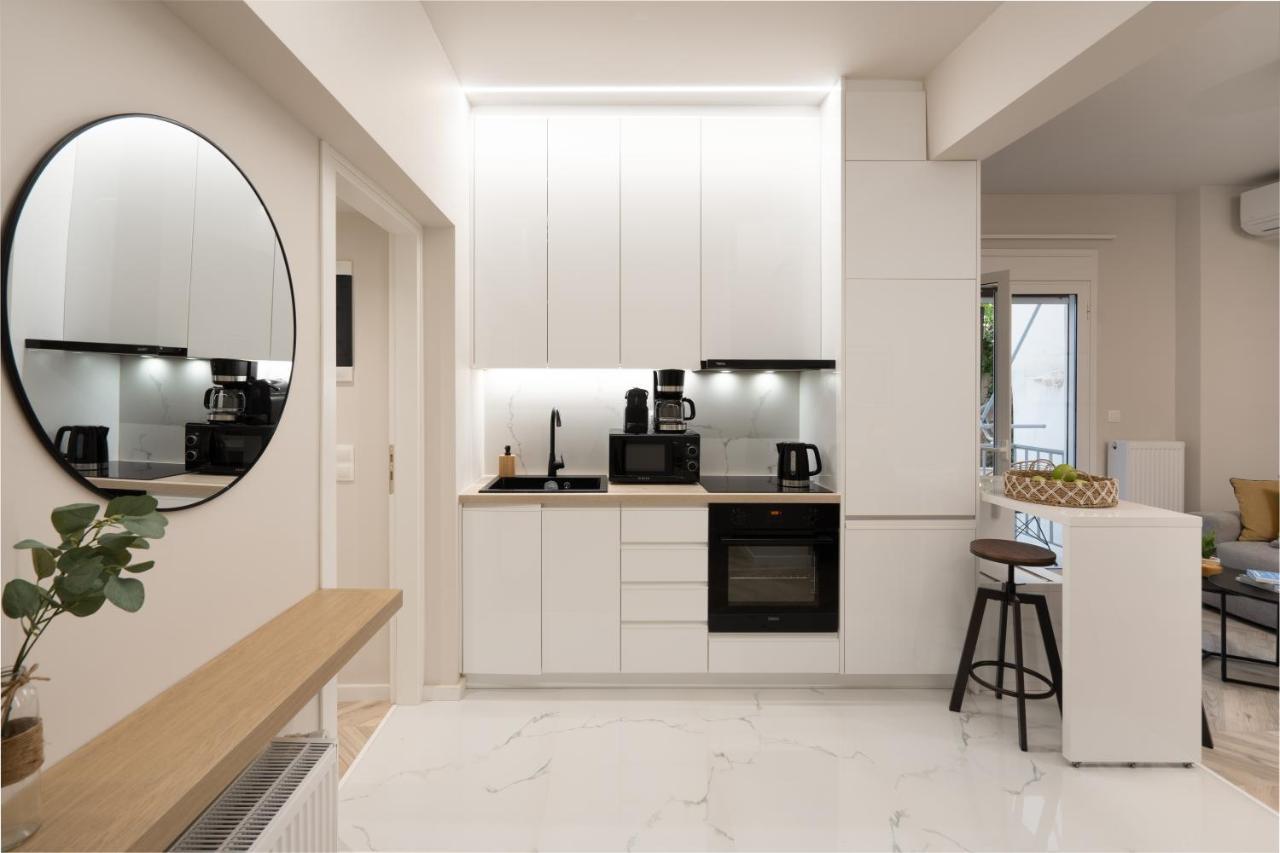Charming Two Bedrooms Apartment Walk To Acropolis Атина Екстериор снимка