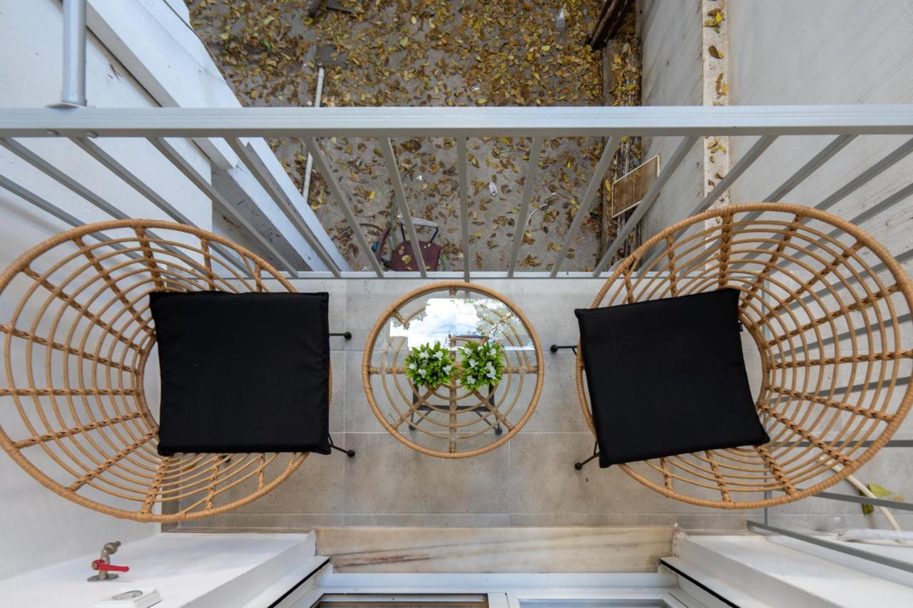 Charming Two Bedrooms Apartment Walk To Acropolis Атина Екстериор снимка