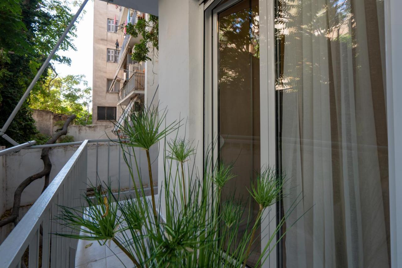Charming Two Bedrooms Apartment Walk To Acropolis Атина Екстериор снимка