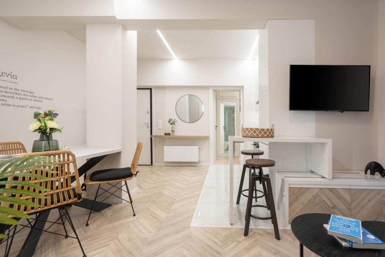 Charming Two Bedrooms Apartment Walk To Acropolis Атина Екстериор снимка