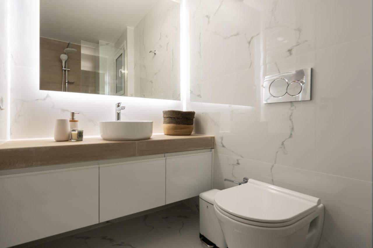 Charming Two Bedrooms Apartment Walk To Acropolis Атина Екстериор снимка